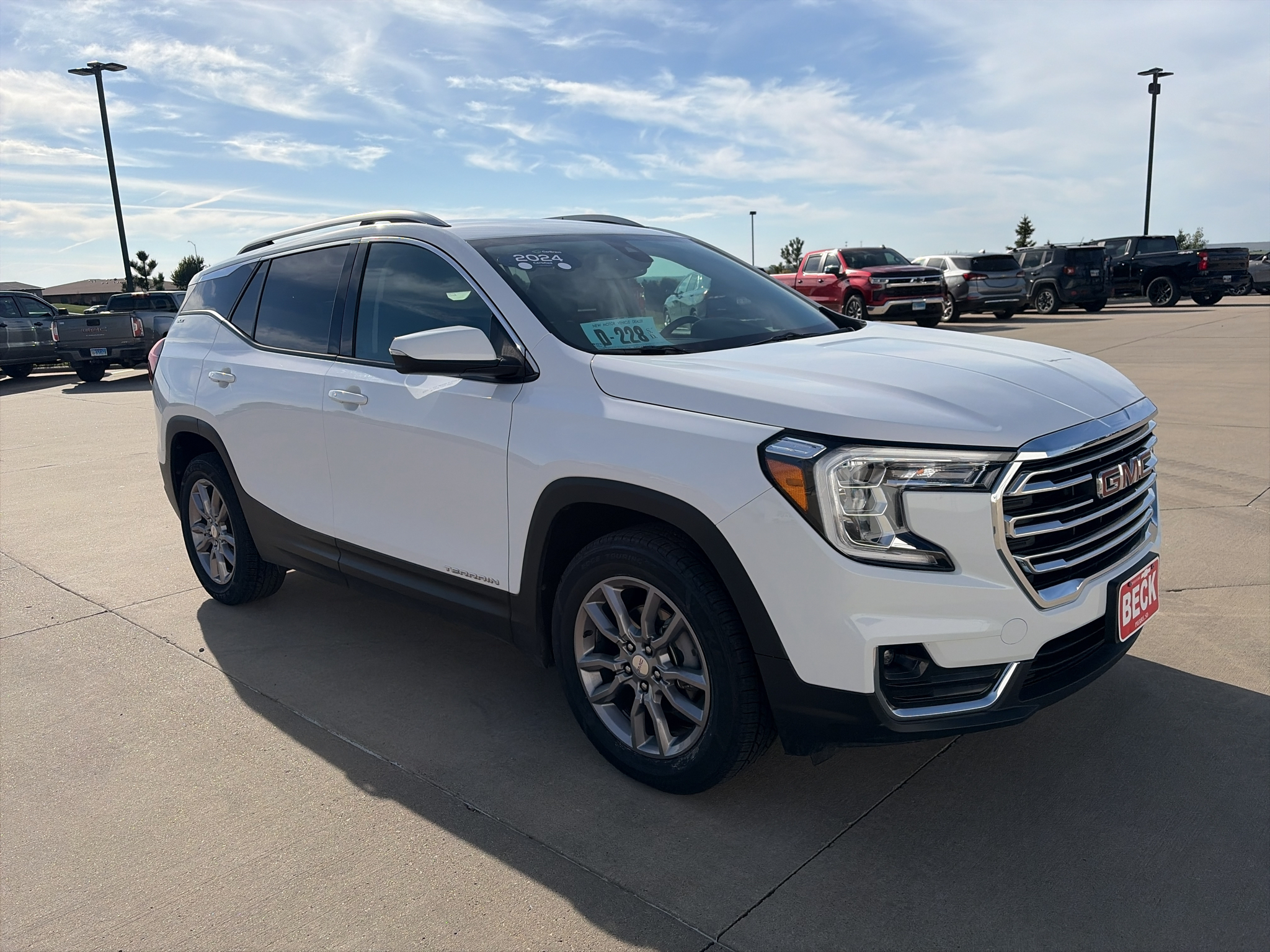 Used 2024 GMC Terrain SLT SUV