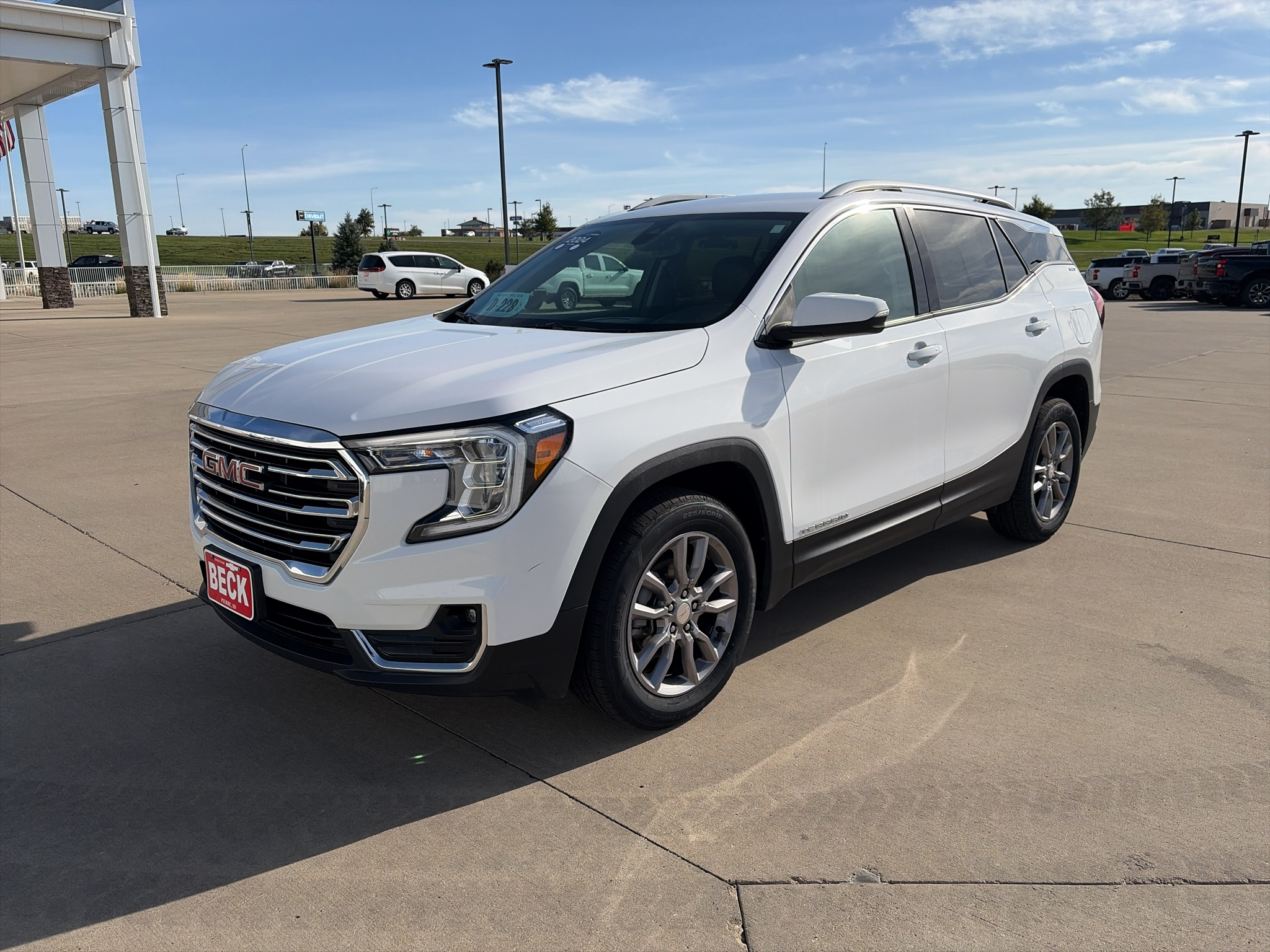 Used 2024 GMC Terrain SLT SUV