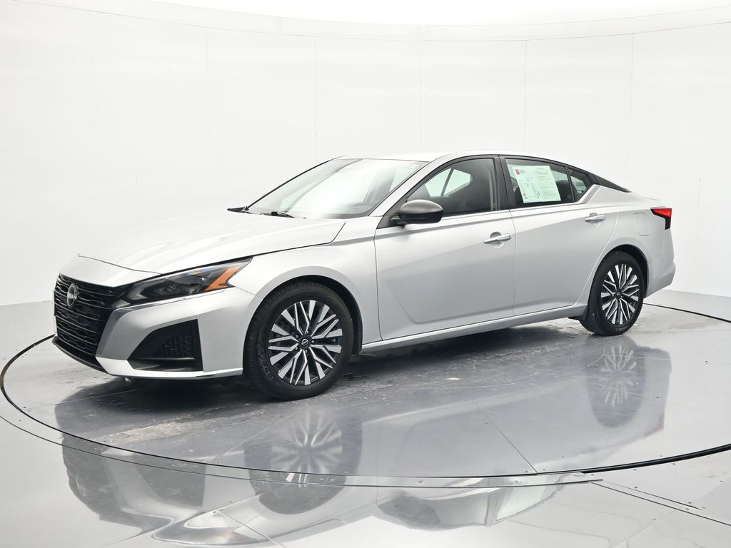 2024 Nissan Altima SV