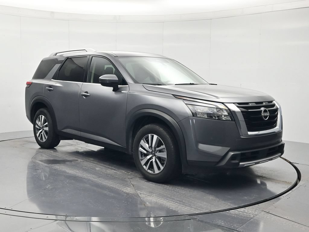 Used 2025 Nissan Pathfinder SL SUV