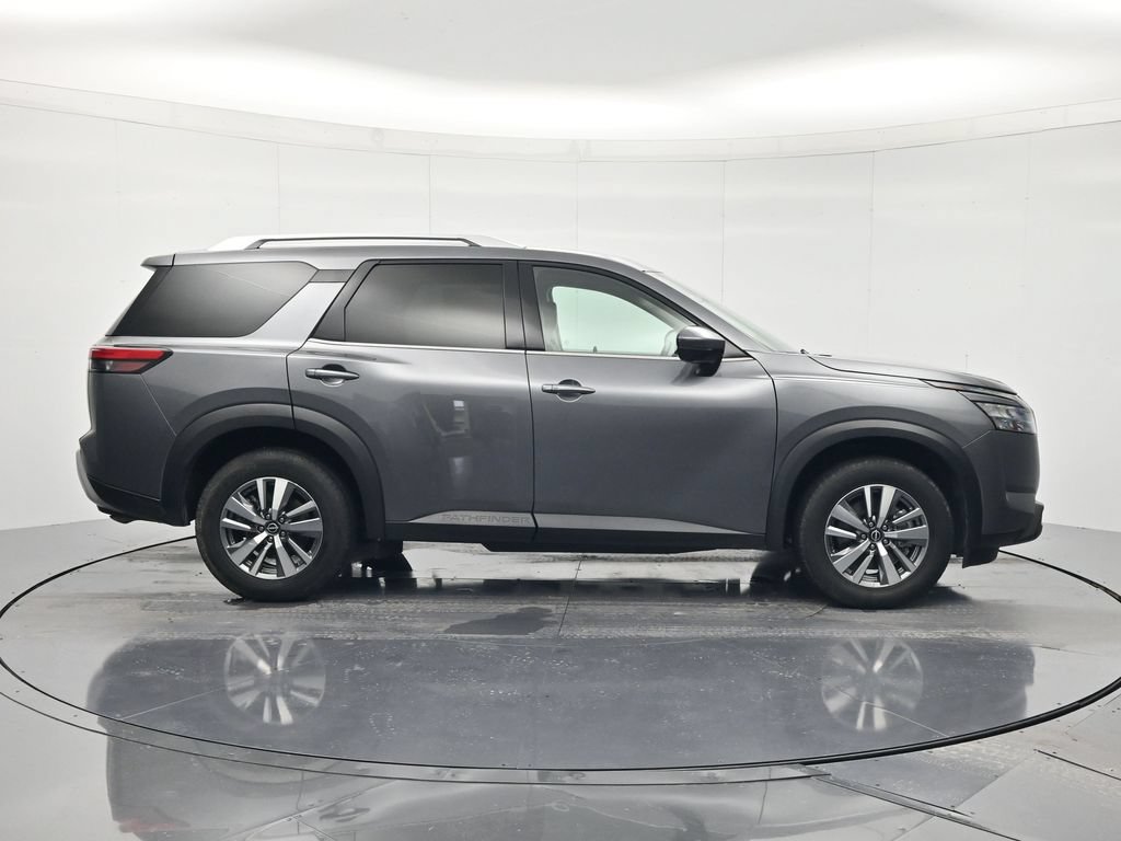 Used 2025 Nissan Pathfinder SL SUV