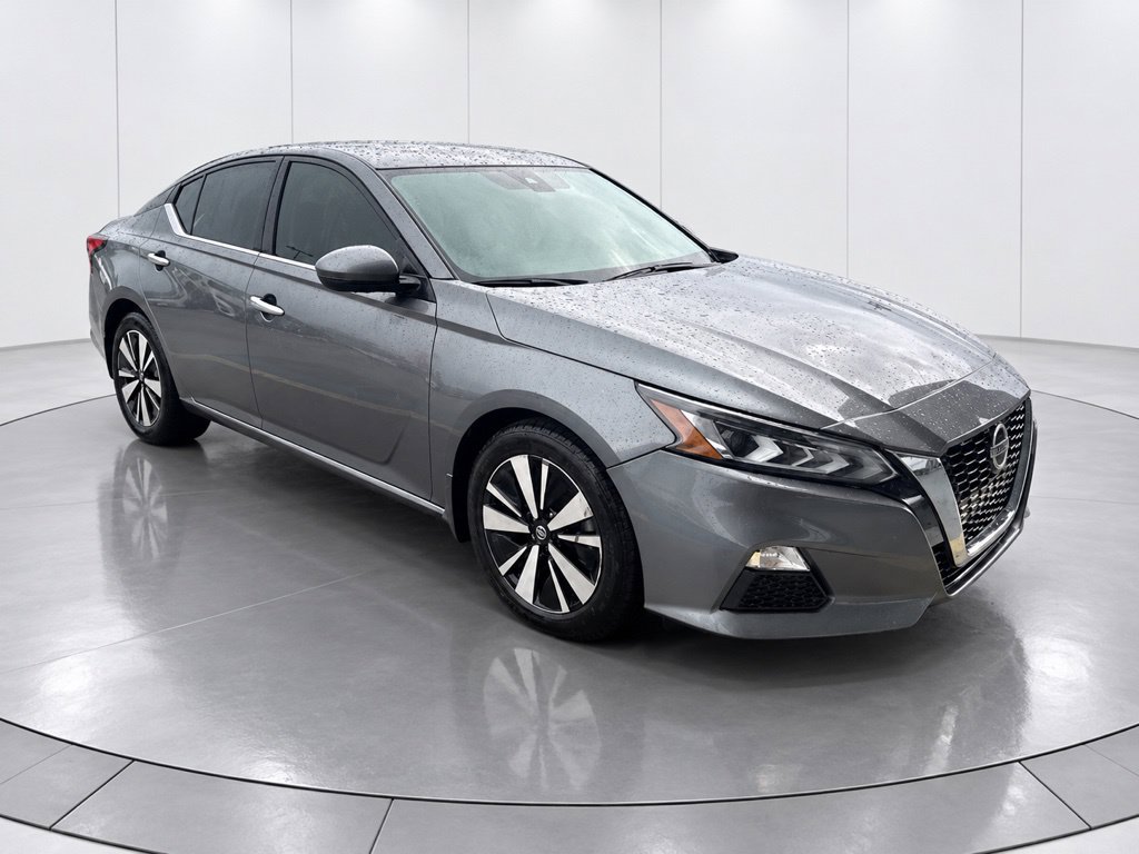 Used 2022 Nissan Altima 2.5 SV Sedan