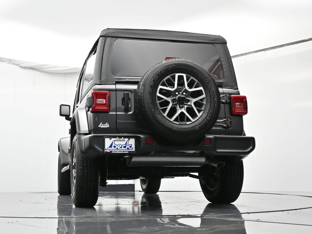 2025 Jeep Wrangler 4-Door Sahara - Photo 43