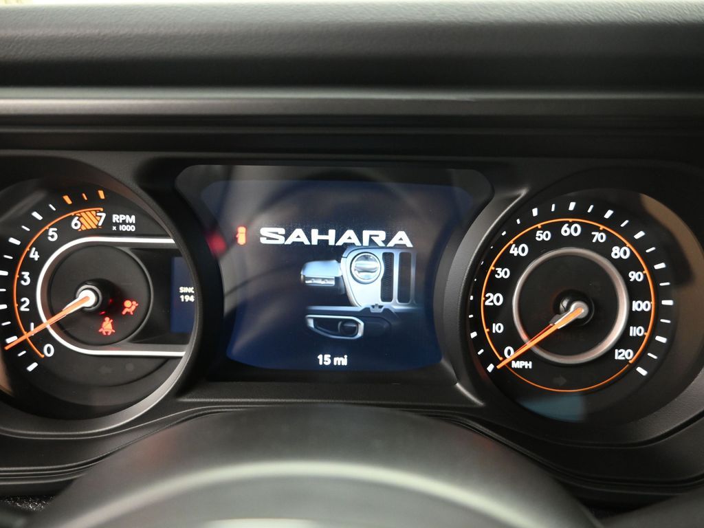 2025 Jeep Wrangler 4-Door Sahara - Photo 16