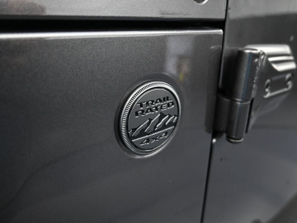 2025 Jeep Wrangler 4-Door Sahara - Photo 29