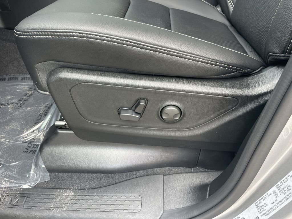 2026 RAM 1500 Rebel - Photo 12