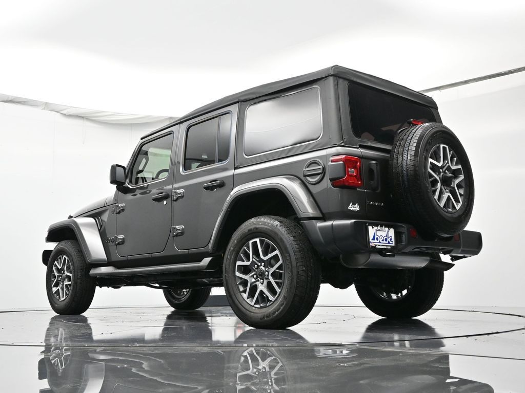 2025 Jeep Wrangler 4-Door Sahara - Photo 44