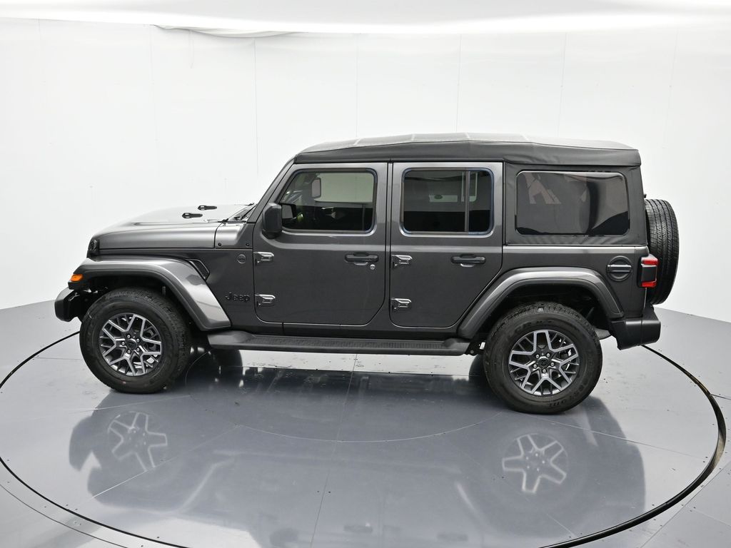 2025 Jeep Wrangler 4-Door Sahara - Photo 37