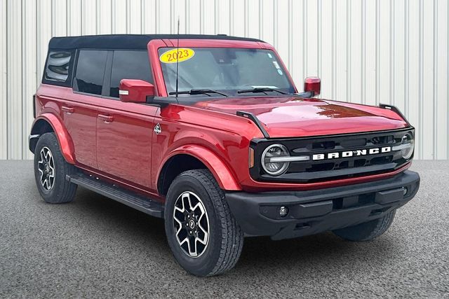 new 2023 Ford Bronco Outer Banks SUV for sale in bedford in