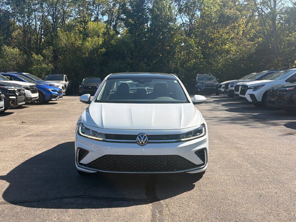 Used 2025 Volkswagen Jetta 1.5T SE Sedan