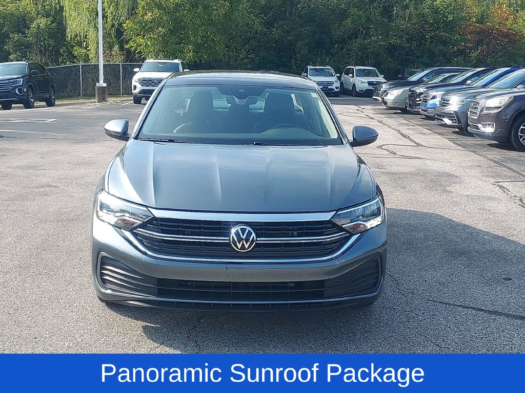 3VW7M7BU7RM033581