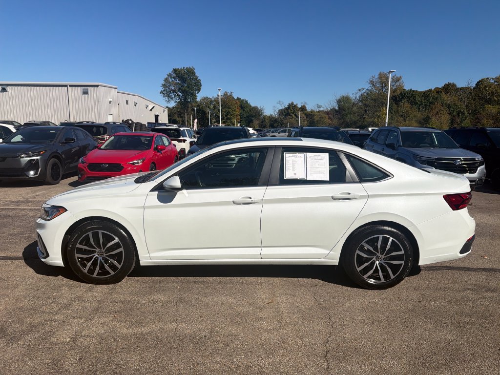 Used 2025 Volkswagen Jetta 1.5T SE Sedan