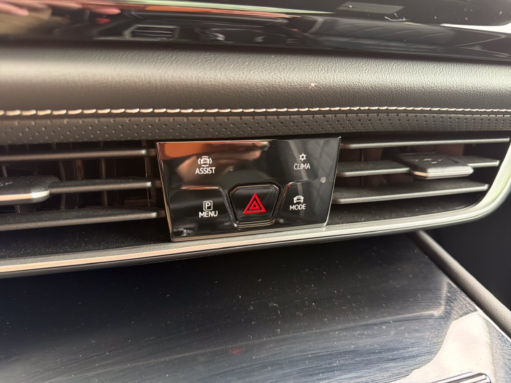 2026 Volkswagen Atlas Cross Sport SEL Premium R-LINE - Photo 26