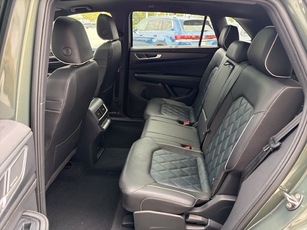 2026 Volkswagen Atlas Cross Sport SEL Premium R-LINE - Photo 14
