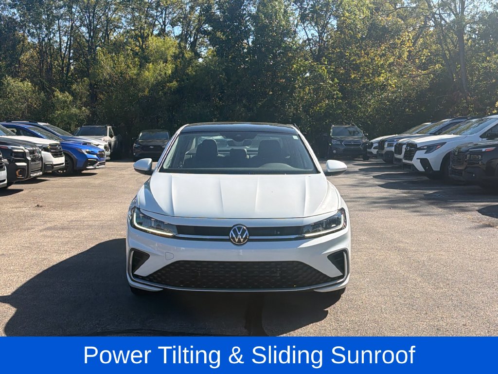 Certified 2025 Volkswagen Jetta 1.5T SE Sedan