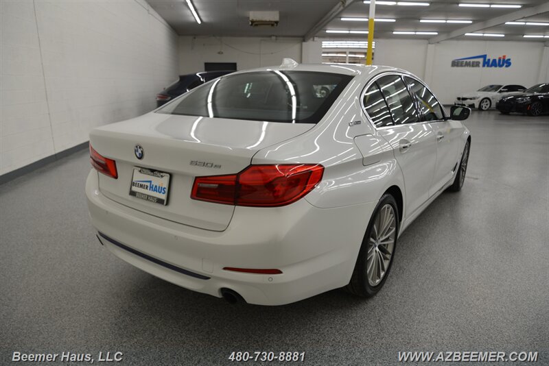 2018 BMW 5 Series 530e - Photo 11