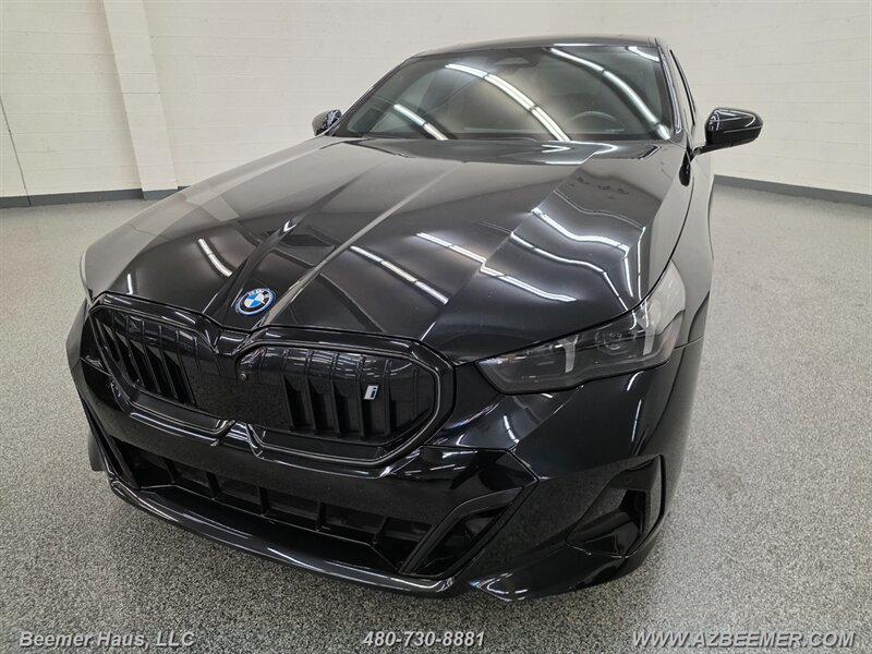  BMW i5 eDrive40