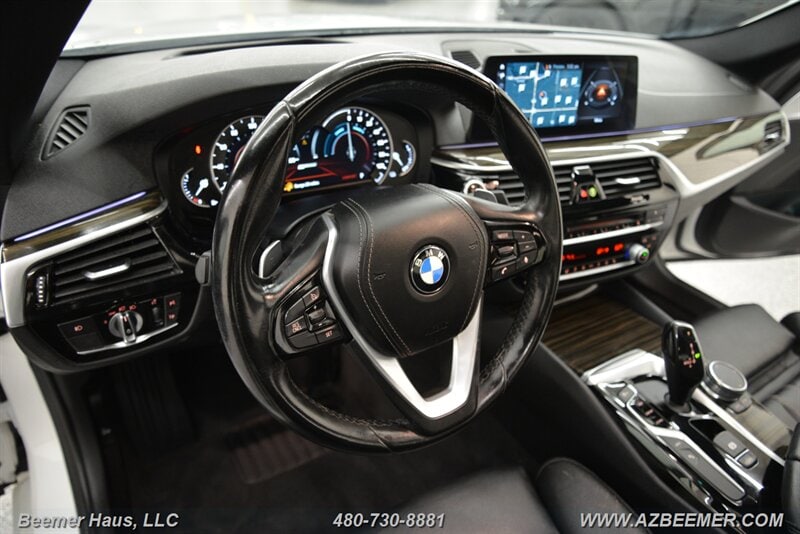 2018 BMW 5 Series 530e - Photo 32