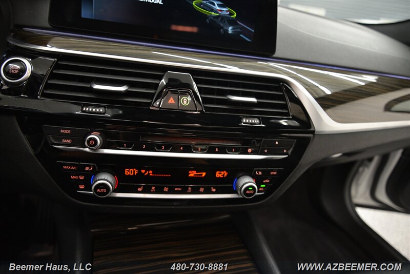 2018 BMW 5 Series 530e - Photo 38