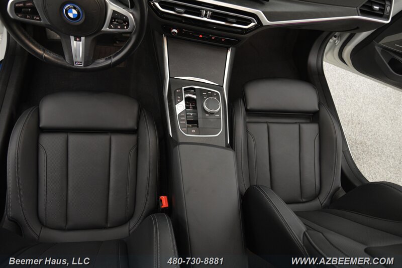 2023 BMW 3 Series 330e - Photo 22