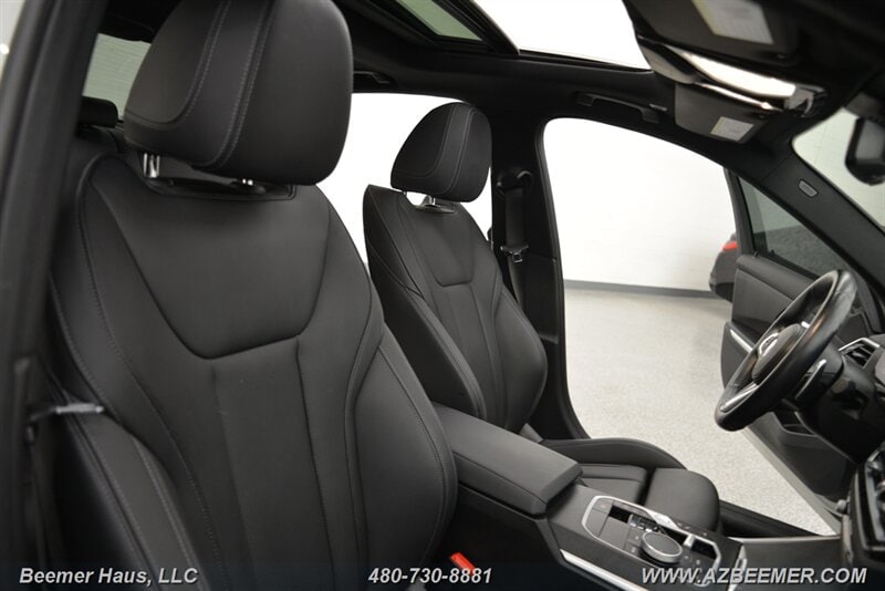 2023 BMW 3 Series 330e - Photo 25