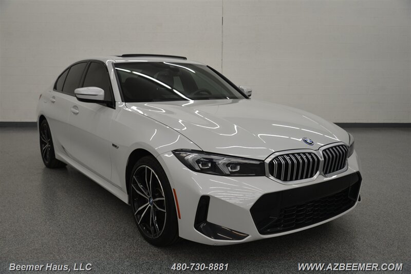 2023 BMW 3 Series 330e - Photo 7
