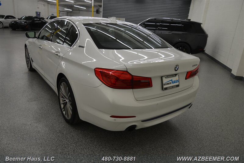 2018 BMW 5 Series 530e - Photo 13