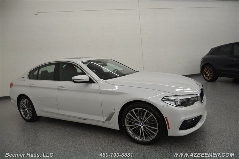 2018 BMW 5 Series 530e - Photo 8