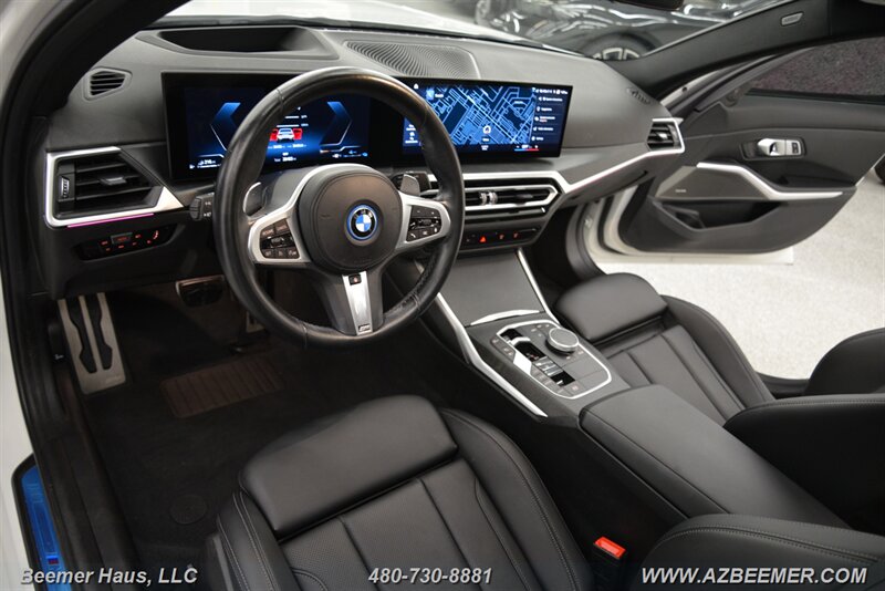 2023 BMW 3 Series 330e - Photo 14