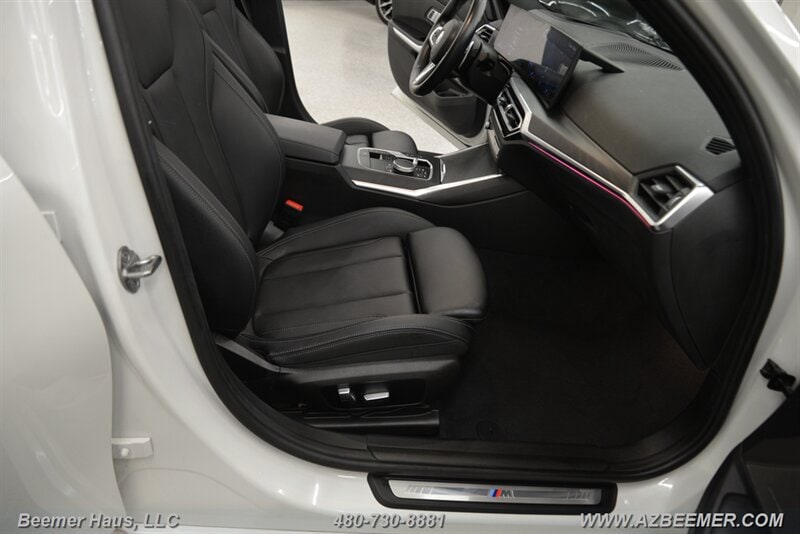 2023 BMW 3 Series 330e - Photo 23