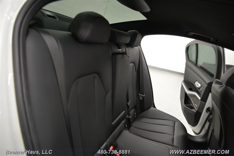 2023 BMW 3 Series 330e - Photo 28