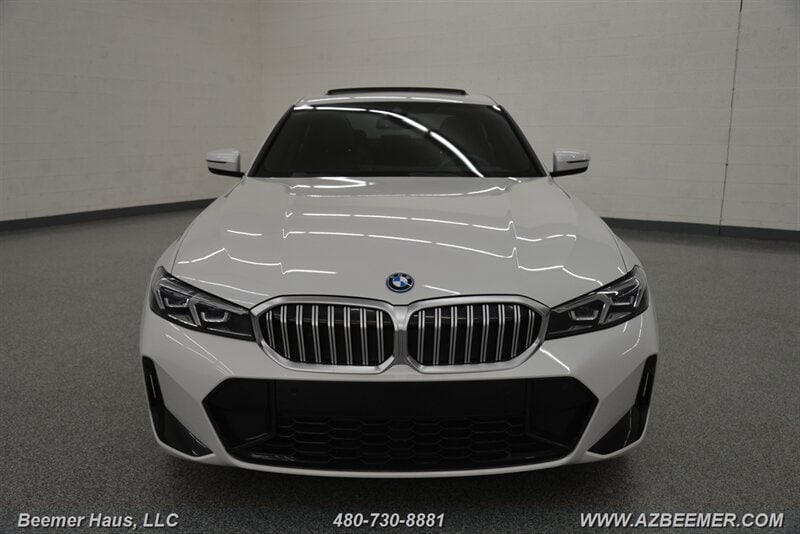 2023 BMW 3 Series 330e - Photo 6