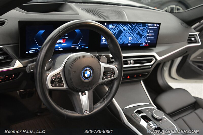 2023 BMW 3 Series 330e - Photo 16