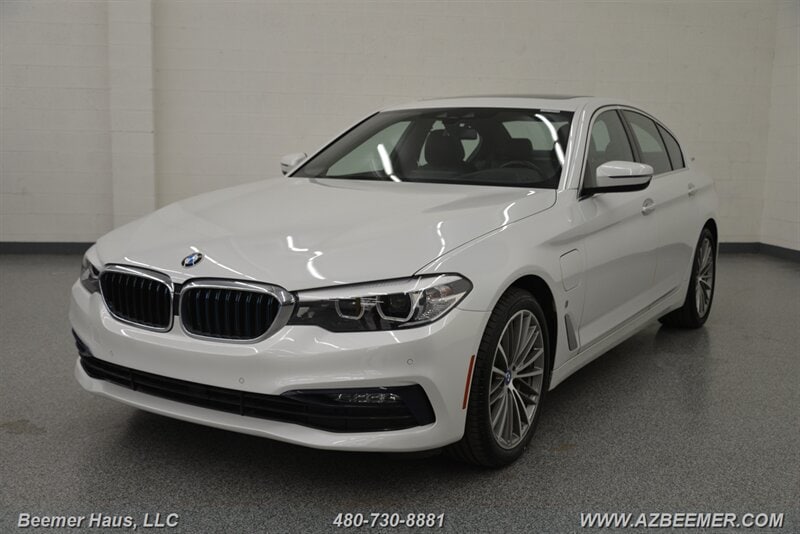 2018 BMW 5 Series 530e - Photo 2