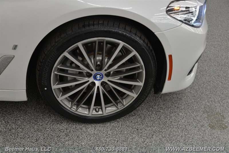 2018 BMW 5 Series 530e - Photo 49