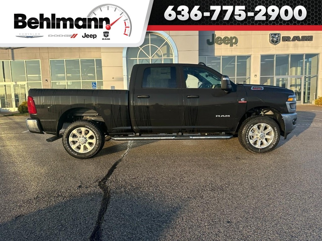 New 2026 Ram 2500 BIG HORN CREW CAB 4X4 6'4 BOX Pickup