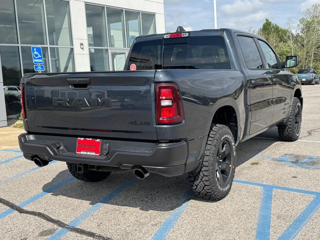 New 2027 Ram 1500 WARLOCK CREW CAB 4X4 5'7 BOX Pickup