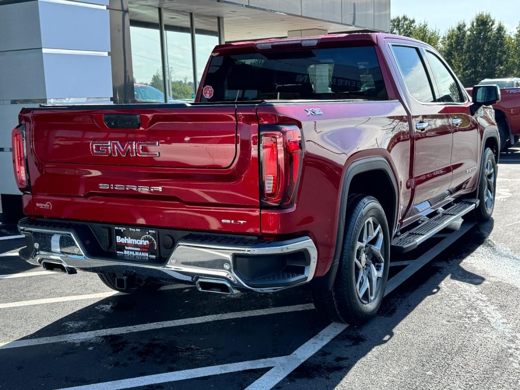 Used 2022 GMC Sierra 1500 4WD SLT Crew Cab Truck