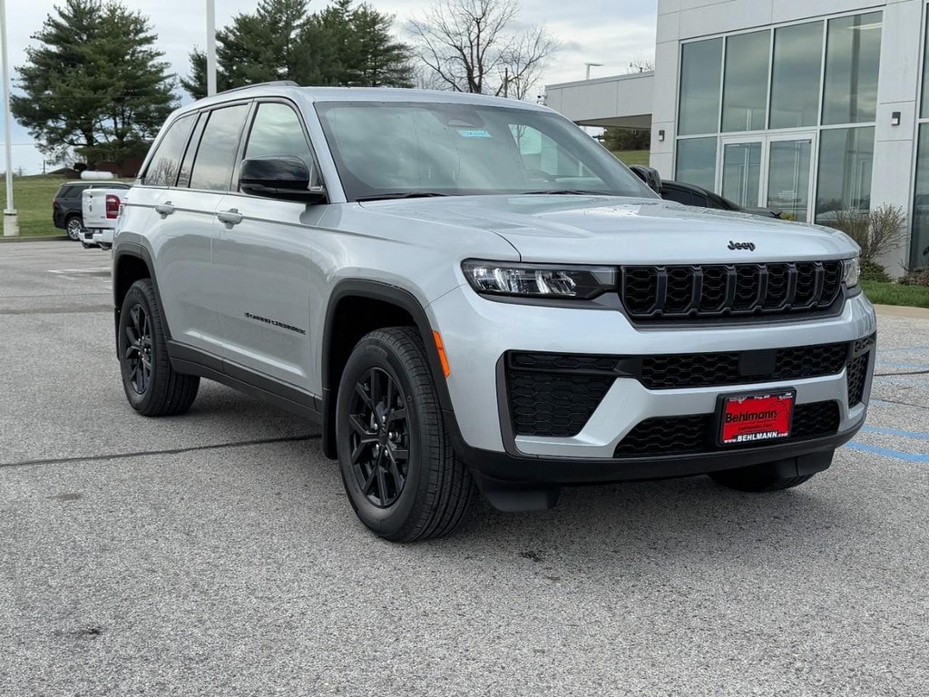 New 2026 Jeep Grand Cherokee LAREDO ALTITUDE 4X4 Sport Utility