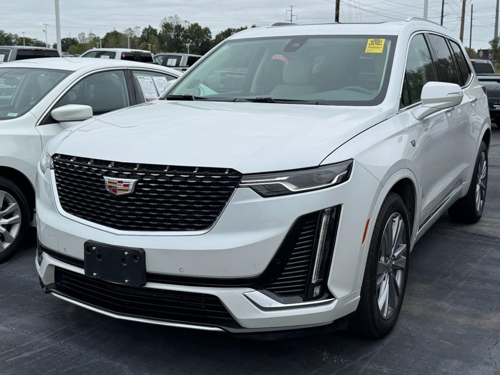  Cadillac XT6
