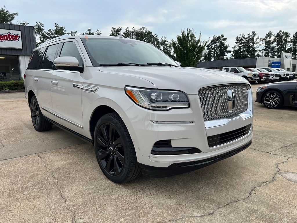 2024 Lincoln Navigator