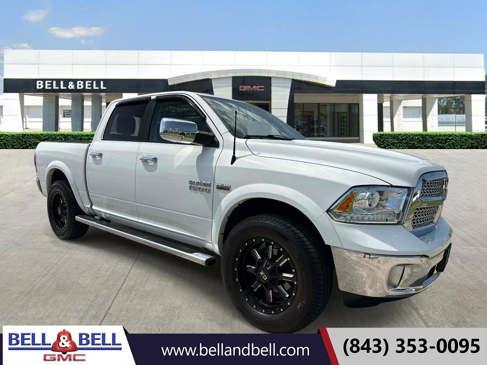 2017 RAM 1500 Pickup Laramie