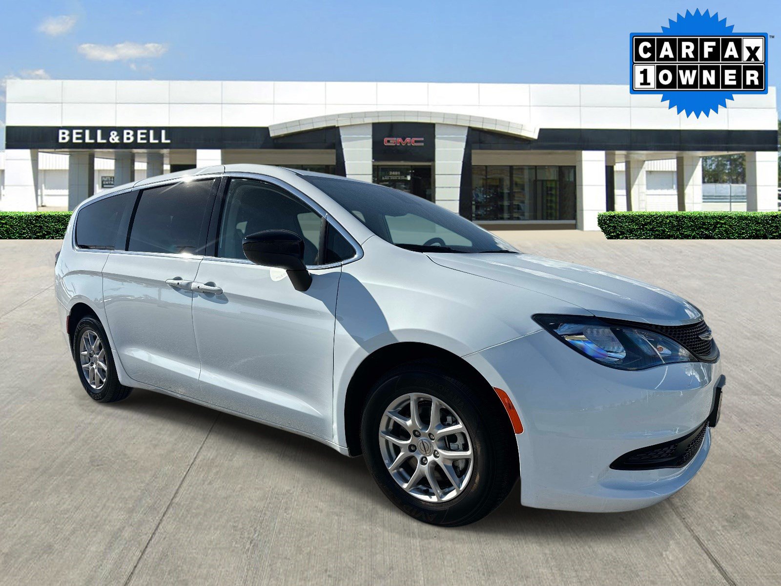 2024 Chrysler Voyager