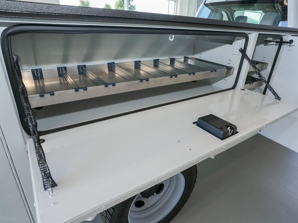 2025 Ford F-550 Super Duty Chassis Cab XL - Photo 19
