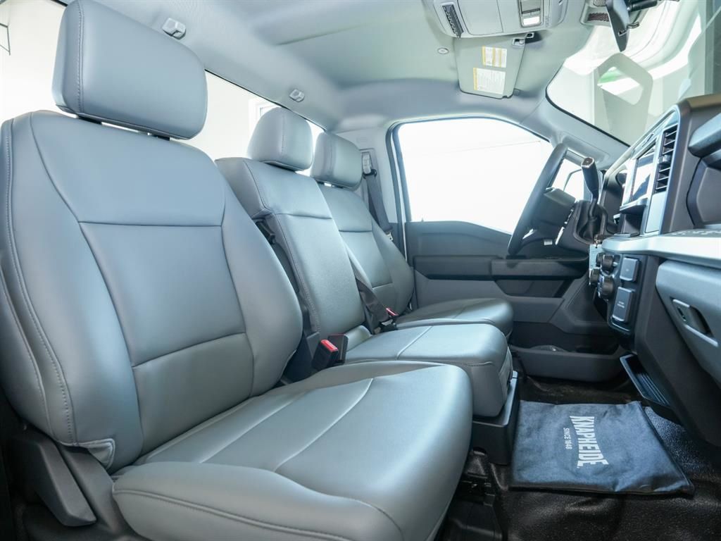 2025 Ford F-550 Super Duty Chassis Cab XL - Photo 26