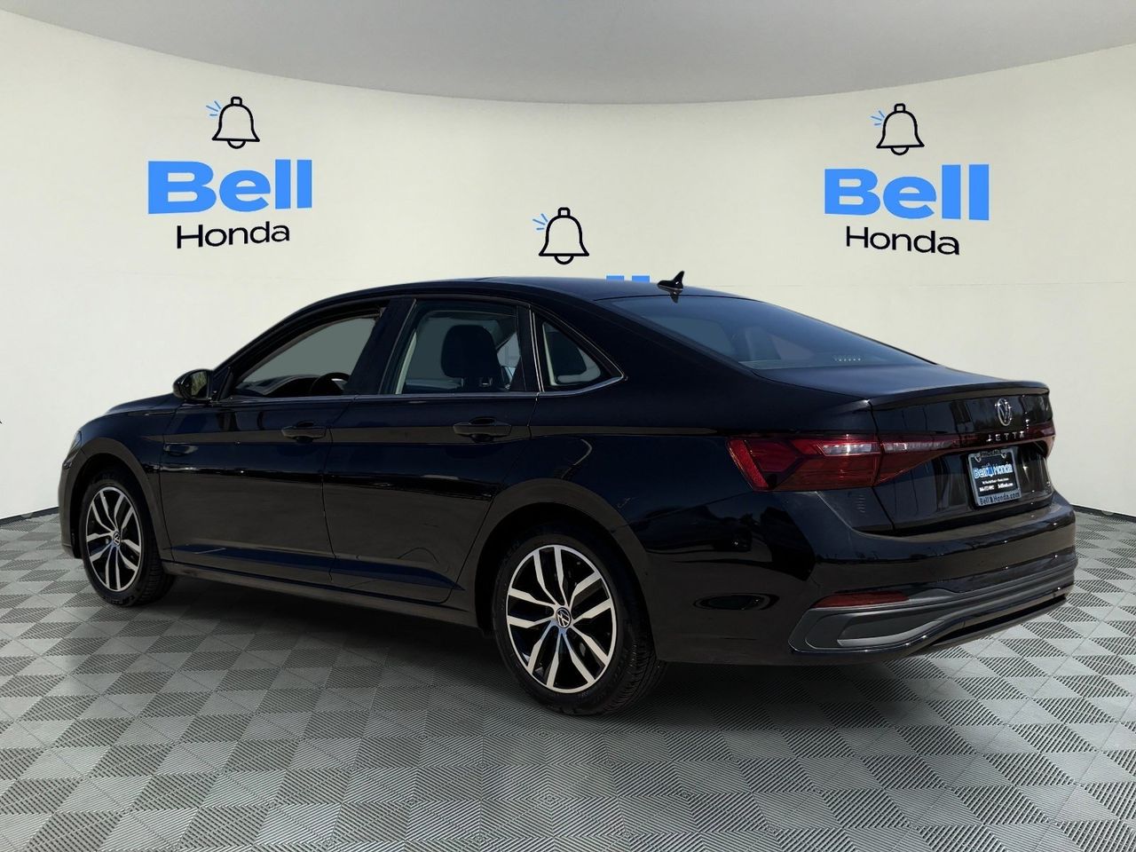 Used 2025 Volkswagen Jetta 1.5T SE Sedan