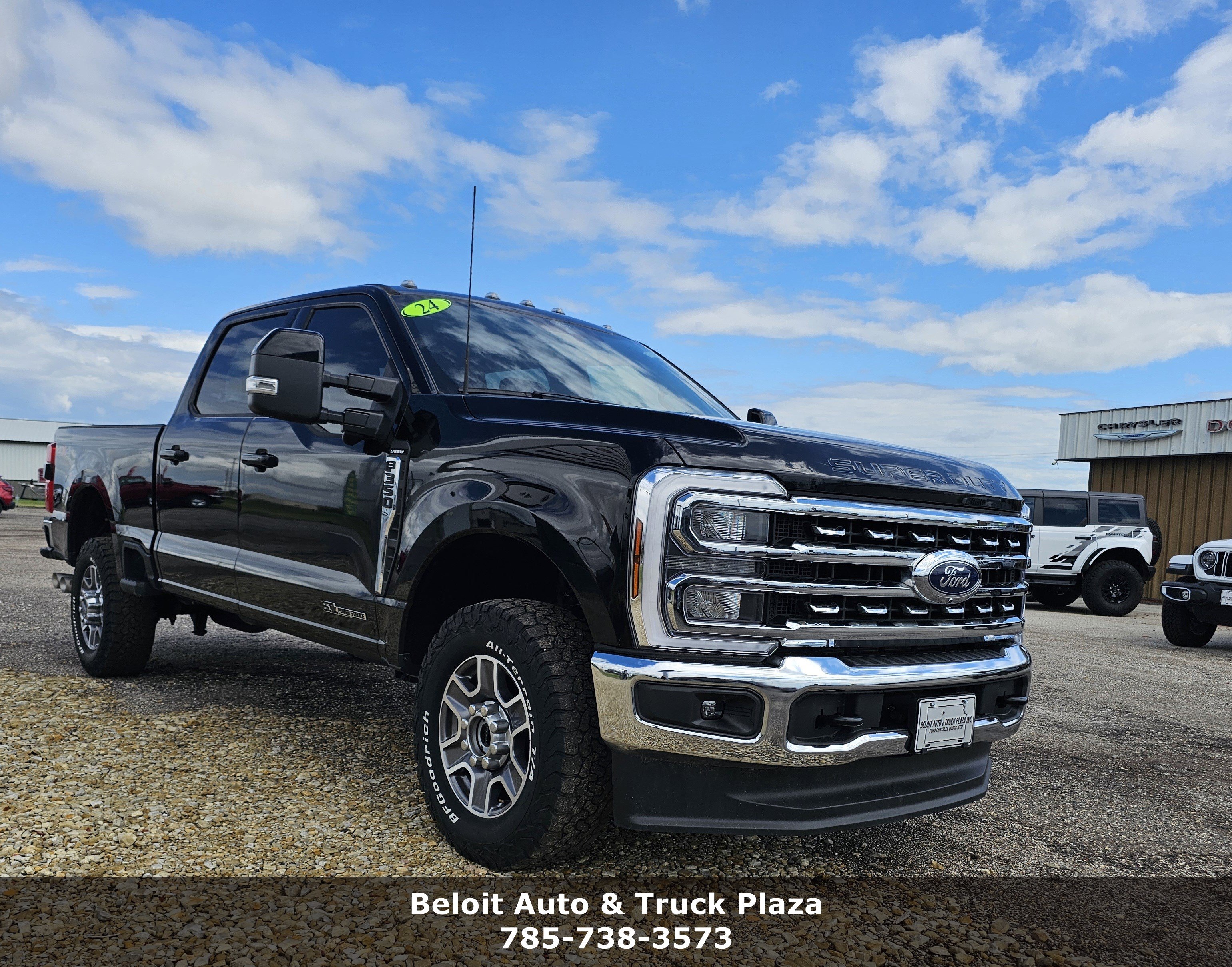2024 Ford Super Duty F-350 SRW LARIAT Truck Crew Cab