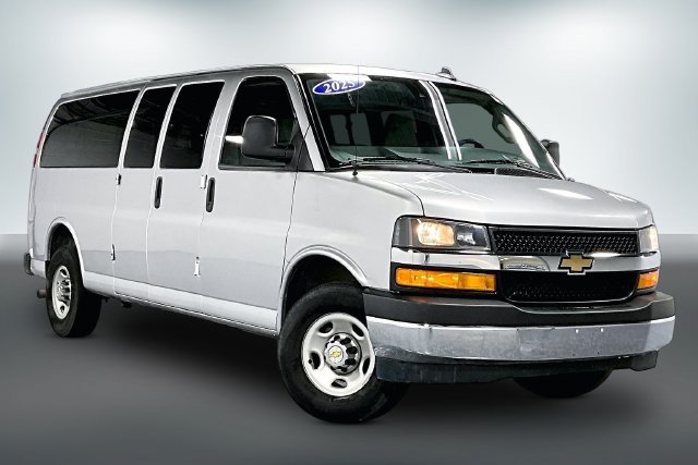 2025 Chevrolet Express Passenger
