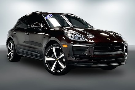 2023 Porsche Macan T SUV