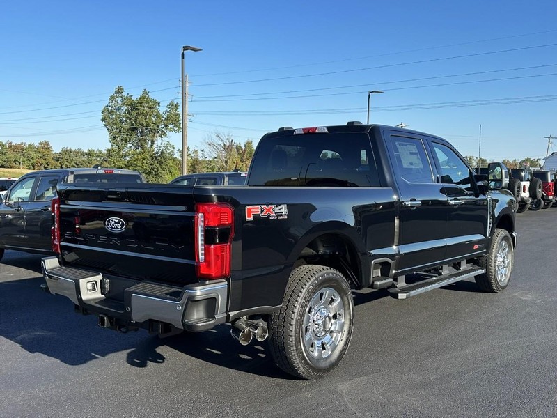 New 2027 Ford Super Duty F-250® Lariat® TRUCK